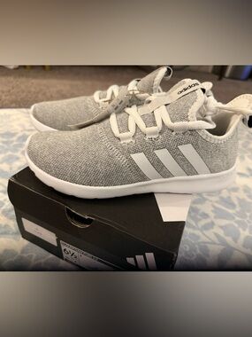 adidas cloud foam pure 2.0 6.5 youth or 8 women’s